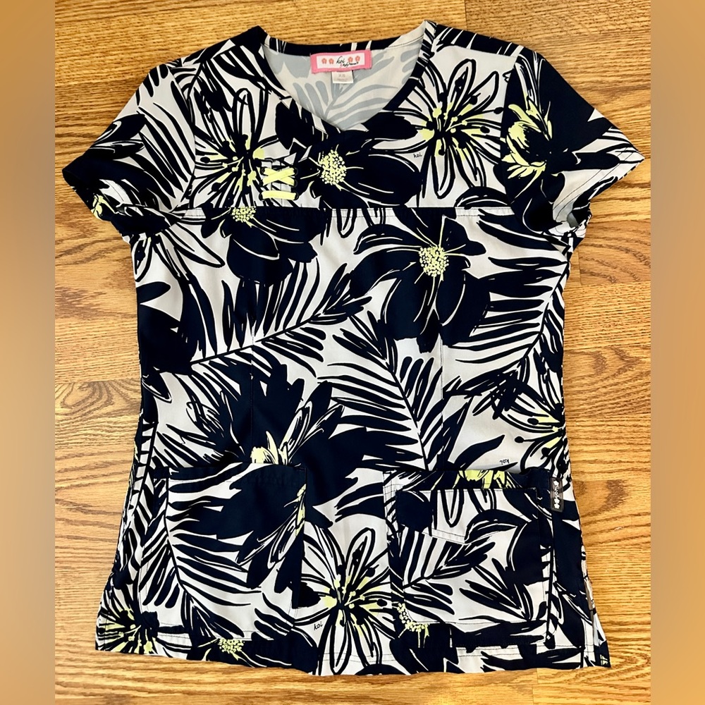 Women’s Scrub Top